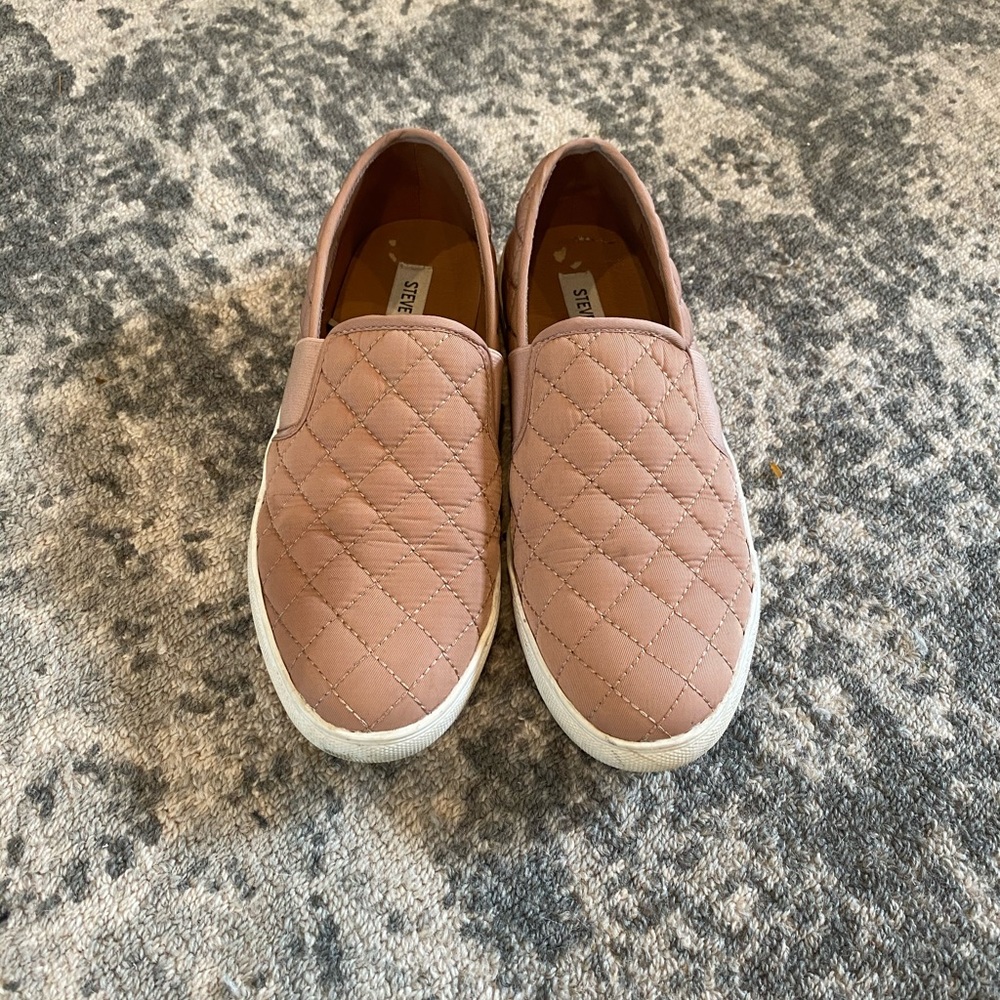 Steve Madden Quilted slip on sneakers